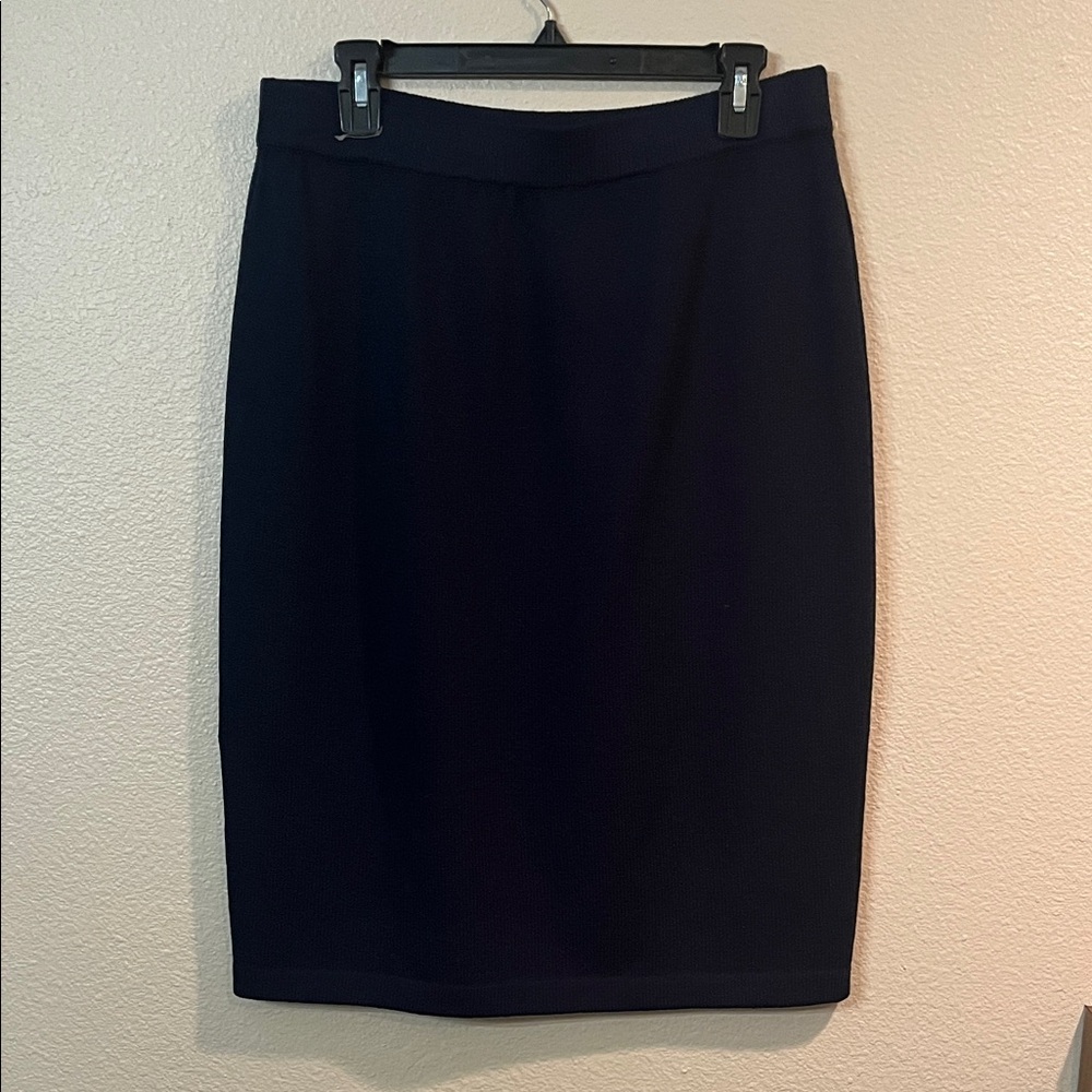 St. John Elegant Dark Blue Pencil Skirt